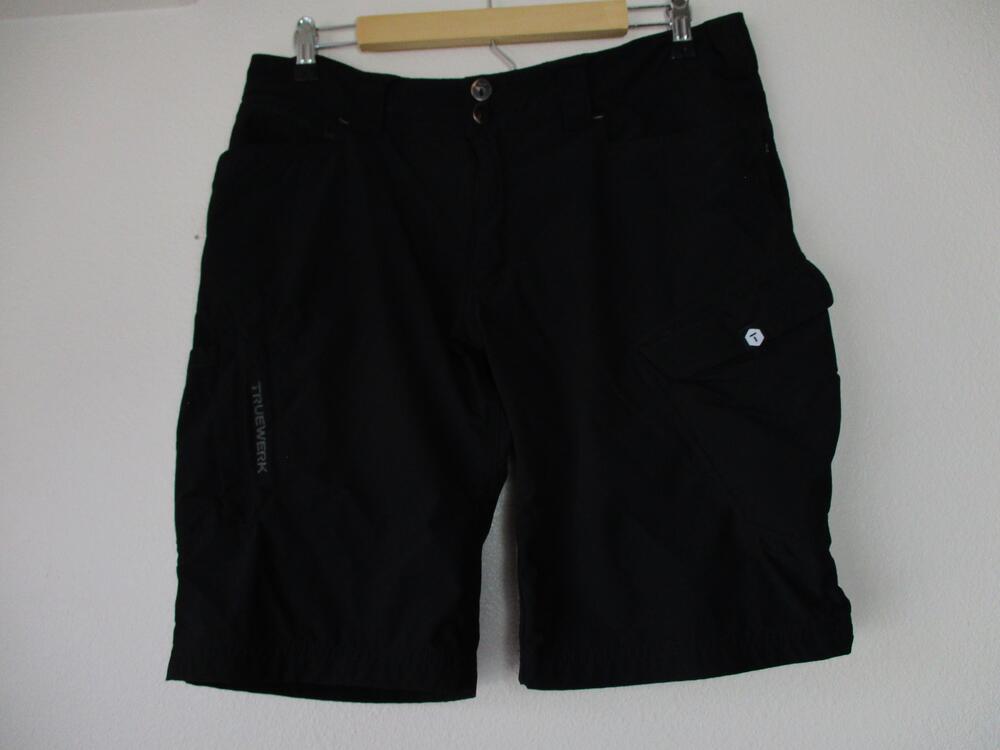 Truewerk T1 Werk Shorts Mens 34 Black Cargo Microfiber Stretch Quick Dry Pockets